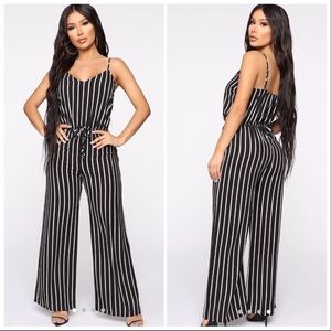 NWOT FASHION NOVA JUMPSUIT 💖